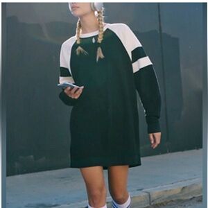 FREE PEOPLE MOVEMENT NWOT Heritage Spirit with Built in Shorts